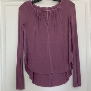 American Eagle Soft & Sexy High-Low Long Sleeve
